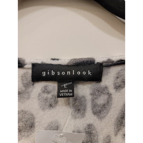 Gibsonlook Leopard Print Vneck fleece sweater - Picture 5 of 9